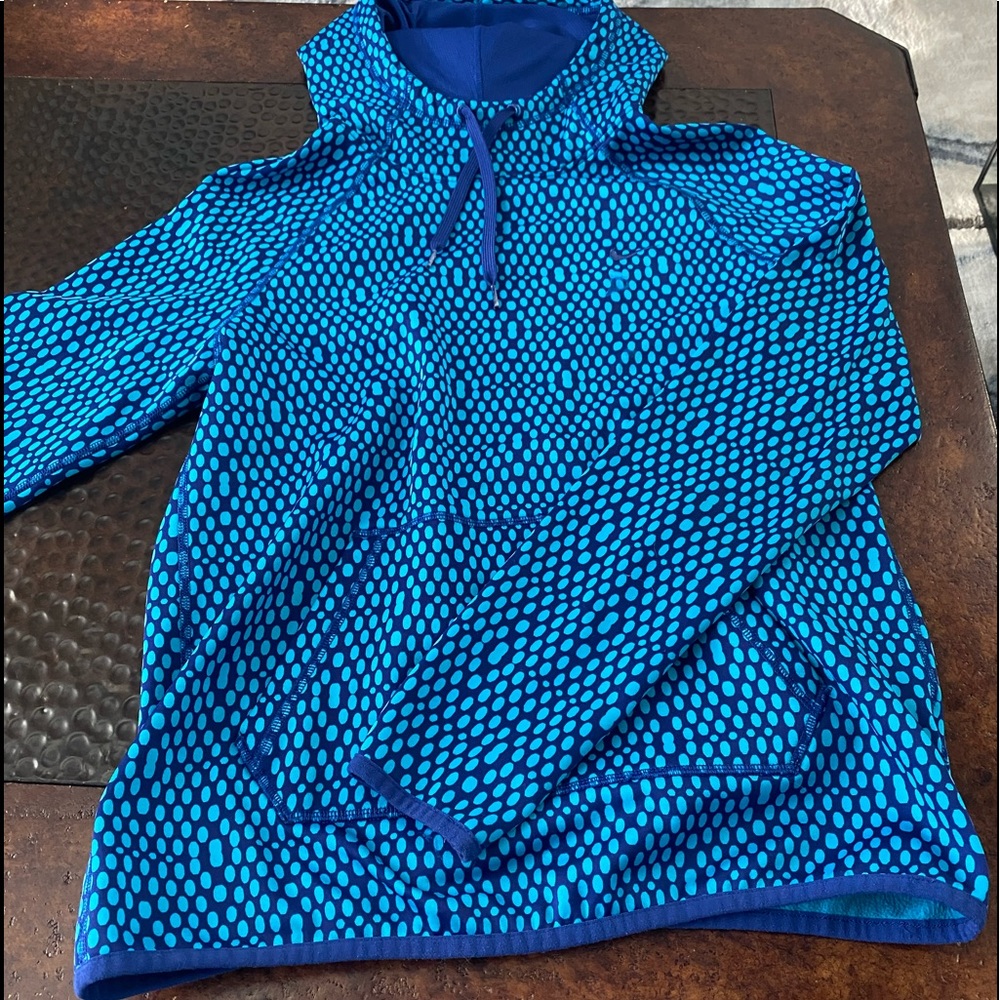 blue nike sweatshirt